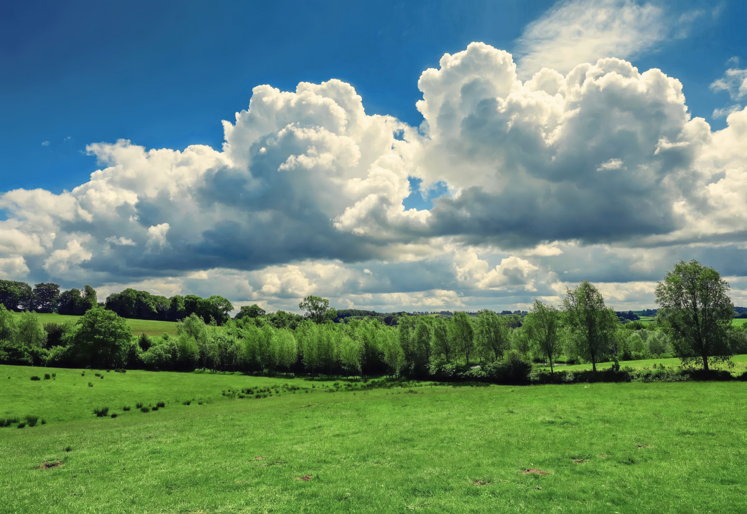 Green fields and clouds in the Northamptonshire countryside